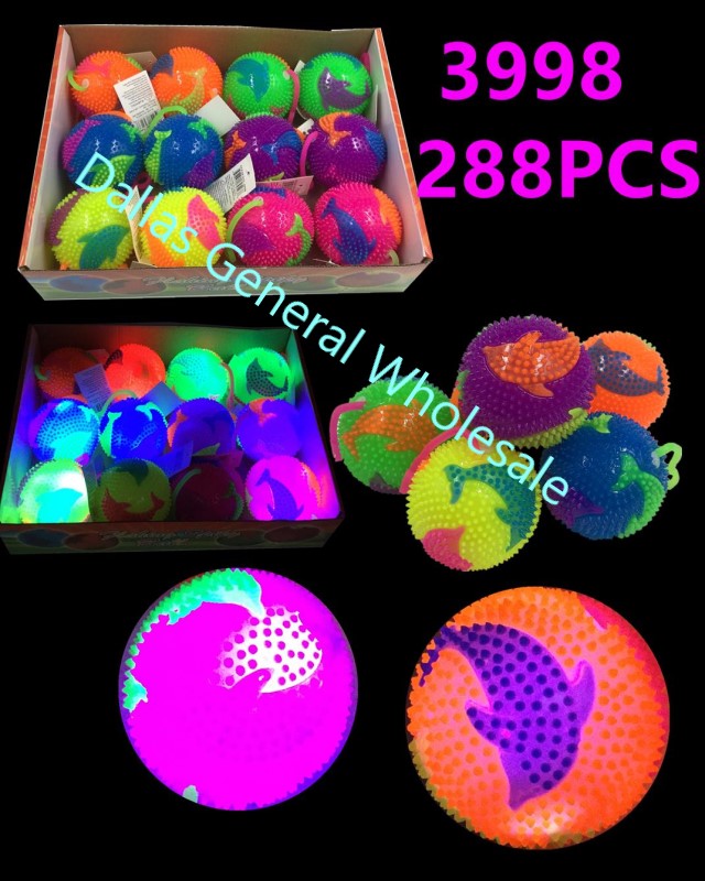 Bulk Buy Flashing Light Up Squeezable Yoyo Dolphin Balls